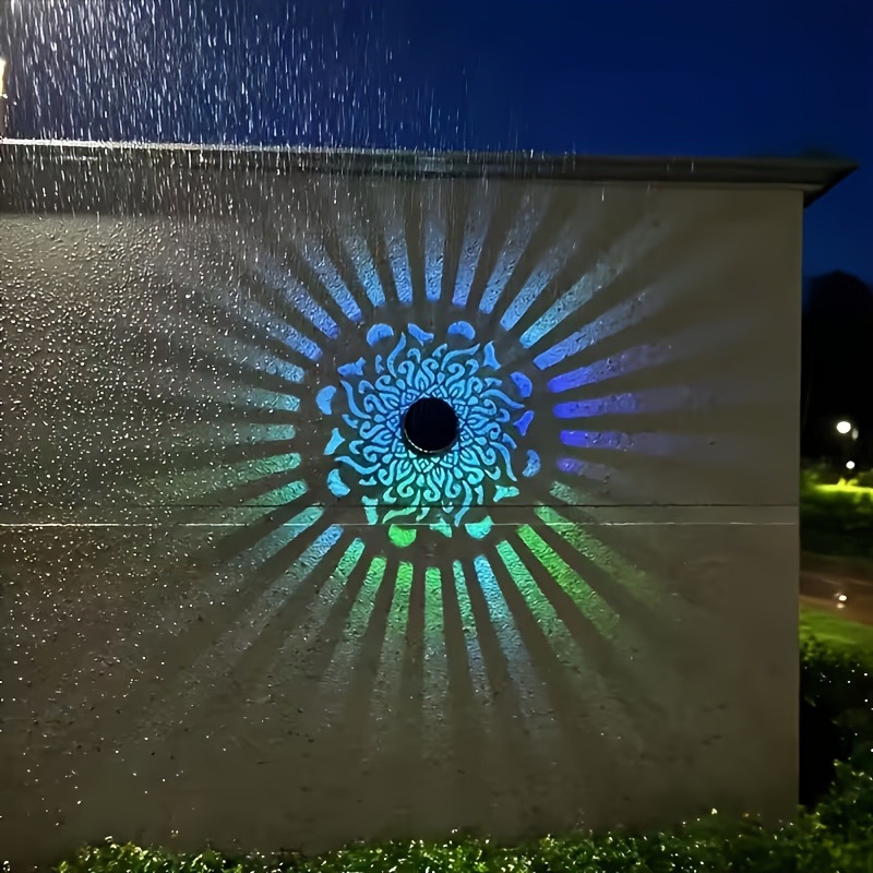 Smart Garden Light Camera - Lampada Solare LED da Parete con